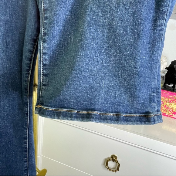 Lane Bryant denim stretch capri 22 - Picture 7 of 8